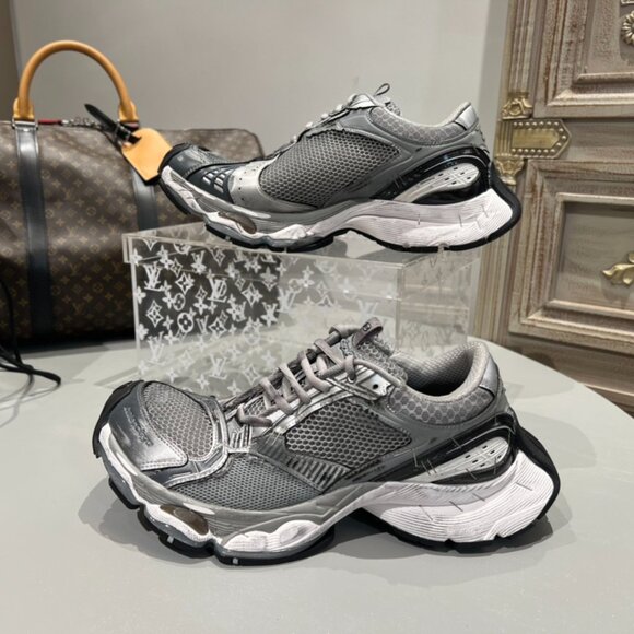 Balenciaga sneaker - Picture 1 of 8
